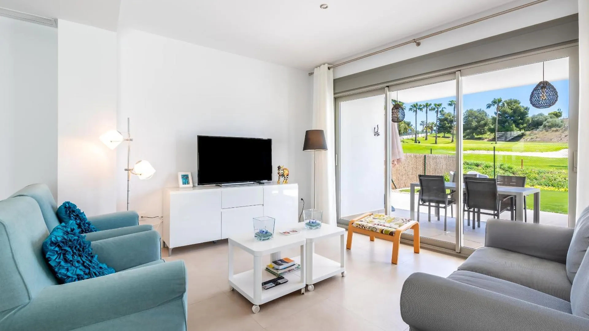 Apartamento Bajo Luxury Golf Baviera Hills 54 卡莱塔·德·贝莱斯 西班牙